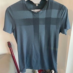 Burberry navy short sleeve tee in size M cotton